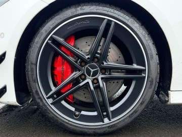 Mercedes-Benz CLA 45 AMG Shooting Brake CLA 45 AMG Shooting Brake (foto 25)