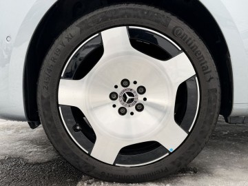 Mercedes-Benz Třída V 300d AVG L 4M (foto 25)