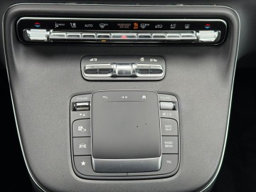 Mercedes-Benz Třída V 300d AVG L 4M (foto 29)