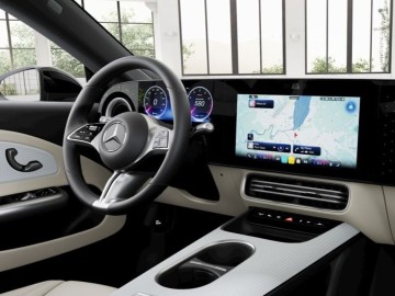 Mercedes-Benz CLA 200 (foto 8)