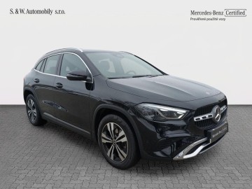 Mercedes-Benz GLA180d (foto 3)