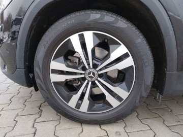 Mercedes-Benz GLA180d (foto 25)