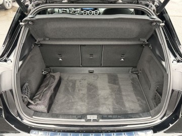 Mercedes-Benz GLA 200 d 4MATIC (foto 11)