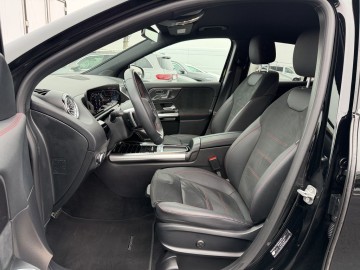 Mercedes-Benz GLA 200 d 4MATIC (foto 14)