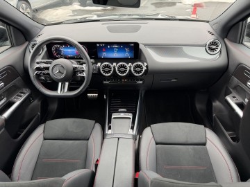 Mercedes-Benz GLA 200 d 4MATIC (foto 15)