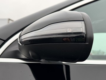 Mercedes-Benz GLA 200 d 4MATIC (foto 22)