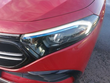 Mercedes-Benz  EQA 250 (foto 8)