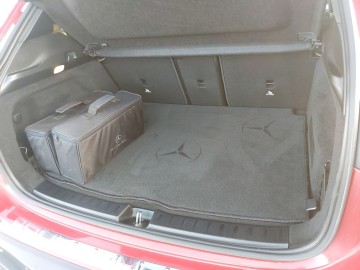 Mercedes-Benz  EQA 250 (foto 11)