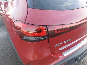 Mercedes-Benz  EQA 250 (foto 12)