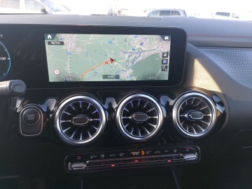 Mercedes-Benz  EQA 250 (foto 18)