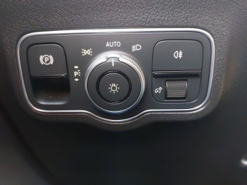 Mercedes-Benz  EQA 250 (foto 20)