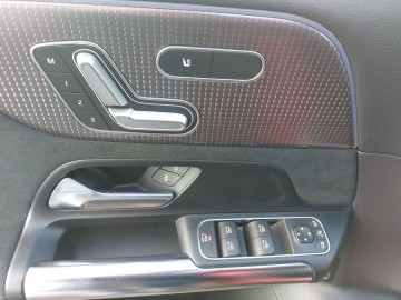 Mercedes-Benz  EQA 250 (foto 23)