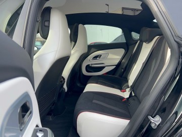 Mercedes-Benz CLA 250+ s technologií EQ (foto 13)
