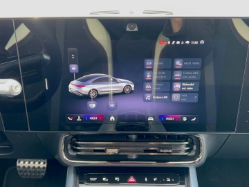 Mercedes-Benz CLA 250+ s technologií EQ (foto 18)