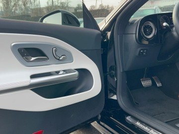 Mercedes-Benz CLA 250+ s technologií EQ (foto 21)
