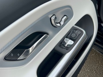 Mercedes-Benz CLA 250+ s technologií EQ (foto 23)