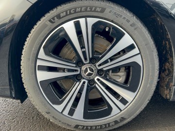 Mercedes-Benz CLA 250+ s technologií EQ (foto 25)