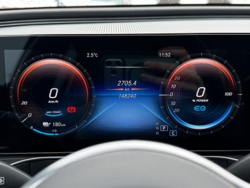 Mercedes-Benz EQC 400 4MATIC (foto 16)
