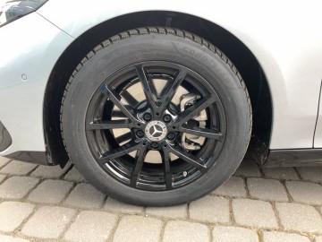 Mercedes-Benz CLA 250+ s technologií EQ (foto 25)