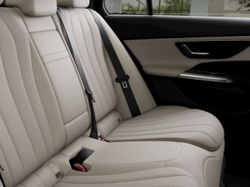 Mercedes-Benz E 220 d 4MATIC (foto 7)