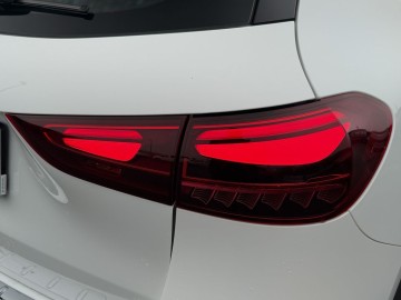 Mercedes-Benz GLA 180 d  (foto 12)