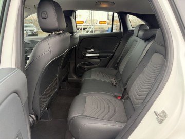 Mercedes-Benz GLA 180 d  (foto 13)