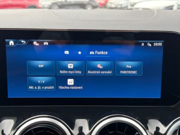 Mercedes-Benz GLA 180 d  (foto 29)