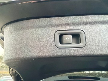 Mercedes-Benz GLE 400d 4MATIC (foto 27)