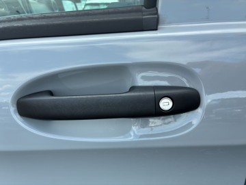 Mercedes-Benz Vito 116 CDI / Tourer Pro / L RWD (foto 24)