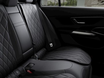 Mercedes-Benz E 220 d 4MATIC (foto 7)