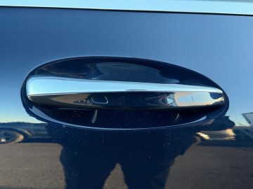 Mercedes-Benz EQC 400 4MATIC (foto 11)