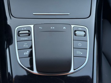 Mercedes-Benz EQC 400 4MATIC (foto 30)