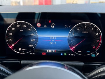 Mercedes-Benz GLA 220 GLA 220 4MATIC (foto 15)