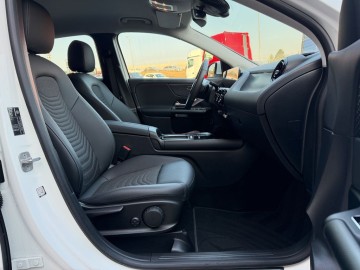 Mercedes-Benz GLA 220 GLA 220 4MATIC (foto 25)