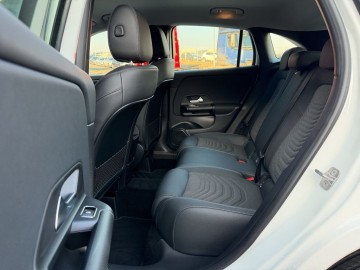 Mercedes-Benz GLA 220 GLA 220 4MATIC (foto 27)