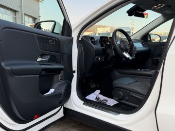 Mercedes-Benz GLA 220 GLA 220 4MATIC (foto 29)