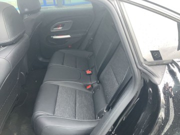 Mercedes-Benz CLA 250+ s technologií EQ (foto 13)