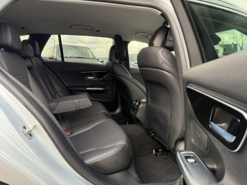 Mercedes-Benz C 200 4MATIC kombi (foto 10)