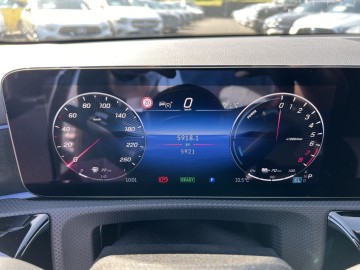 Mercedes-Benz A 250 e (foto 13)