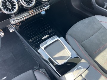 Mercedes-Benz A 250 e (foto 14)