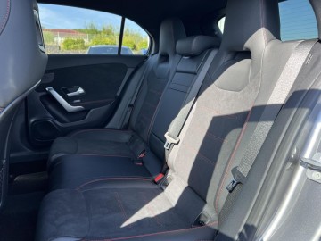 Mercedes-Benz A 250 e (foto 15)