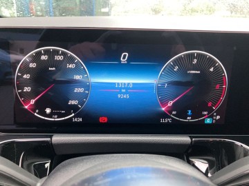 Mercedes-Benz B 200 d (foto 16)