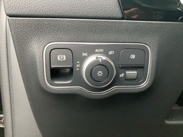 Mercedes-Benz B 200 d (foto 20)