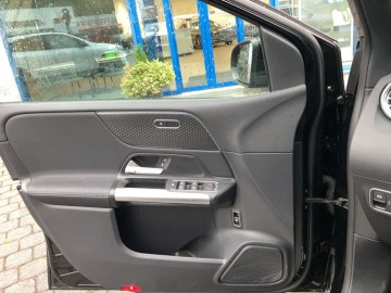 Mercedes-Benz B 200 d (foto 21)