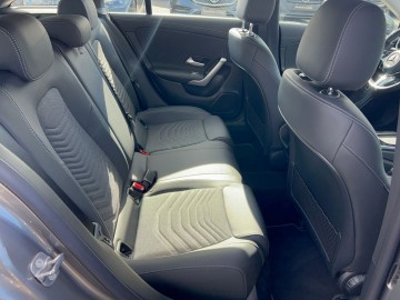 Mercedes-Benz CLA 180d SB (foto 10)