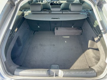 Mercedes-Benz CLA 180d SB (foto 11)