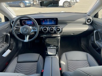 Mercedes-Benz CLA 180d SB (foto 15)