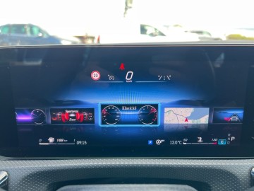 Mercedes-Benz CLA 180d SB (foto 34)