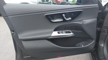 Mercedes-Benz E 220d 4Matic (foto 19)