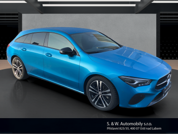 Mercedes-Benz CLA 180 d Shooting Brake (foto 2)